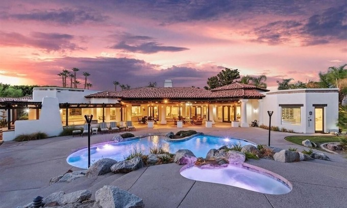 Griffin Ranch Villa | Ultimate Luxury Retreat Over 1.4 Acres Pool, Spa More