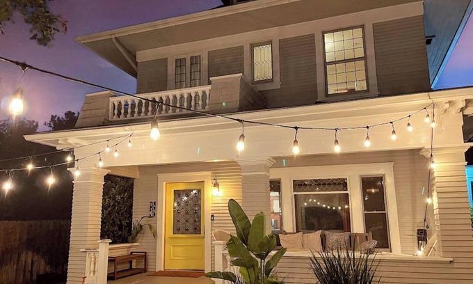North Central House | Ultra Private Historic Home near Rose Bowl Old town Pasadena