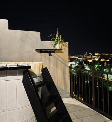 Oradea Apartment | Ultracentral Rooftop Hottube - MOFT