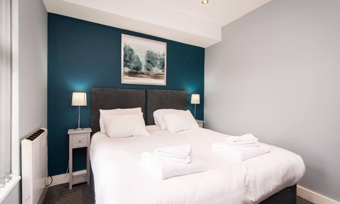 Nottingham City Centre Apartment | Ultraconvenient & Generous 2bed apt w/parking