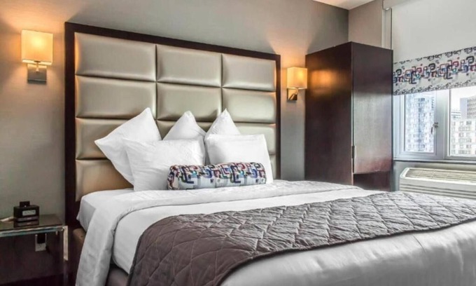 West Bronx Hotel | Umbrella Hotel