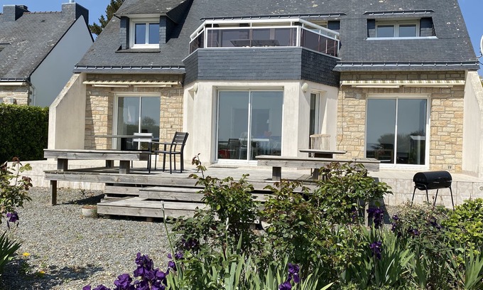 Sarzeau House | Un havre de paix, les pieds dans l’eau