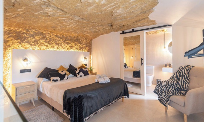 Setenil de las Bodegas Villa | Un Rinconcito en Setenil Setenil de las Bodegas by Ruralidays