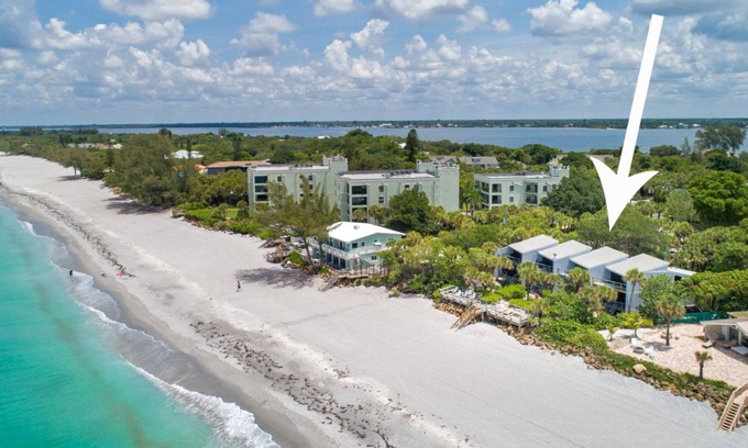 Englewood House | Under the Banyan Trees - the most relaxing vacation ever!