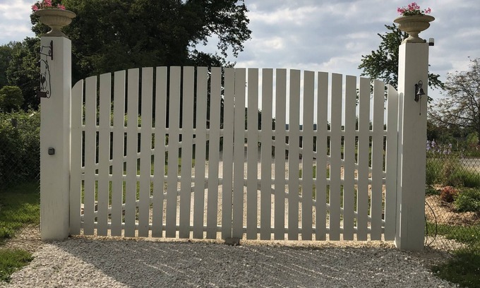 La Ferte-Loupiere House | Une Longere de la Puisaye en Fond Dimpasse Avec Parc Apaisant
