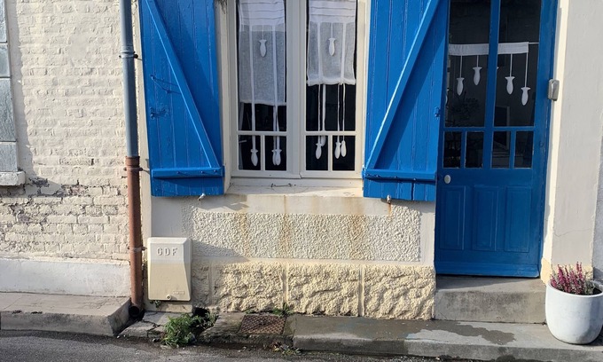 Cayeux-sur-Mer House | Une Petite Maison de Pêcheur
