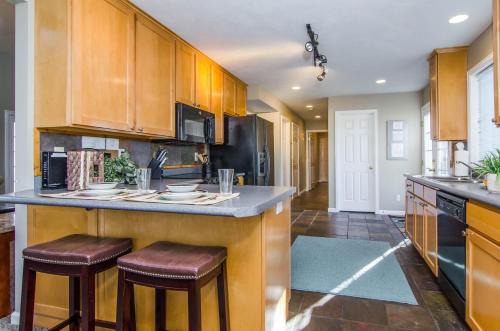 Midvale House | Union Duplex Cove and Woods in Salt Lake with Hot Tub