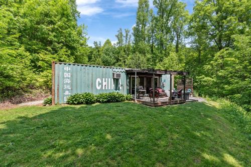 Somerdale House | Unique Dover Accommodation with a Hot Tub Perfect for Glamping in Ohio