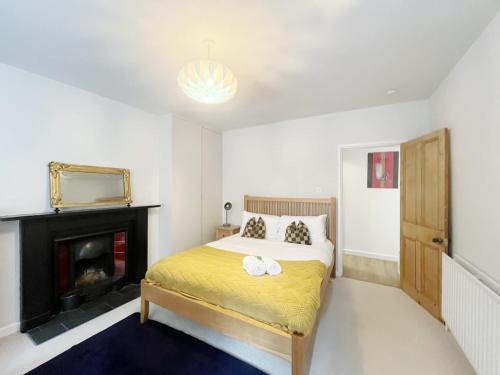 Bristol House | Unique & Homely Suite With Own Access
