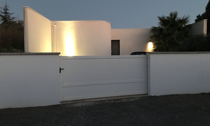 Marseillan Villa | Unique Modern Villa in Marseillan with private heated pool, four bedrooms and AC