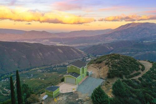 Julian House | Unique Mountain Gem-Sauna Hot Tub Scenic View