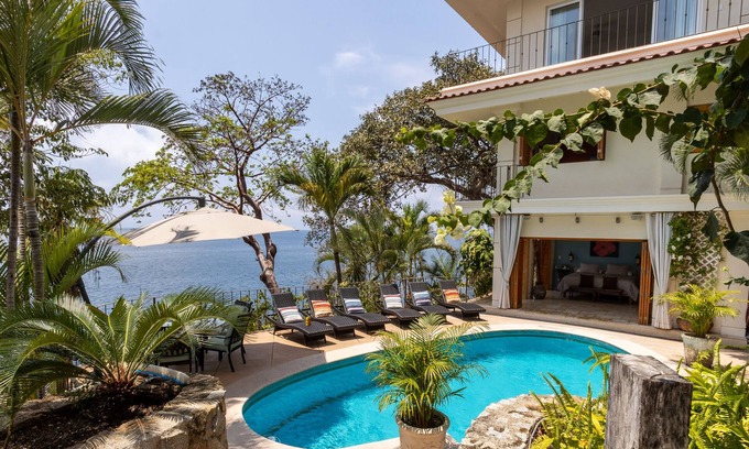Conchas Chinas Villa | Unique Ocean Front W Staff Prívate Pool & Jacuzzi