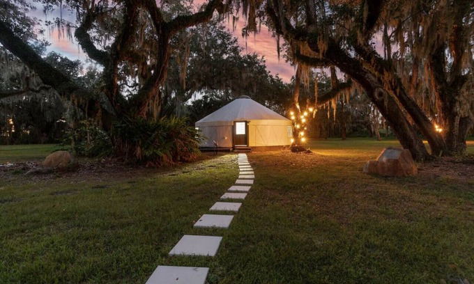 Kissimmee Apartment | Unique YURT w/Hammock + Games + 21 mi to Disney!