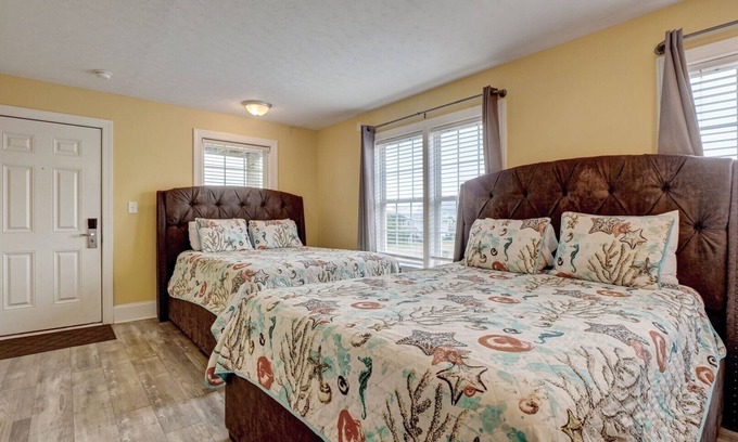 Surf City Hotel | Unit 112D at Tiffany's Motel