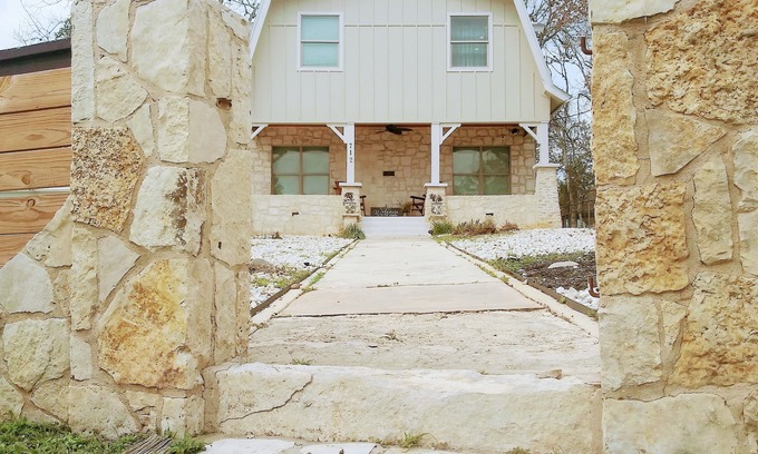 Boerne House | UNIT #4 Boerne River House