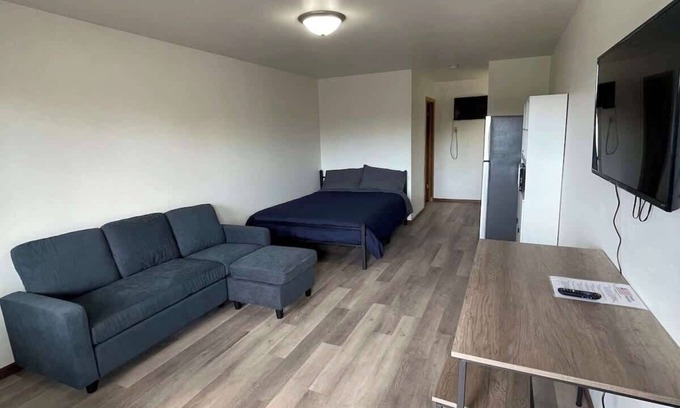 Wisconsin Dells Apartment | Unit 8 - Stand Rock Studios