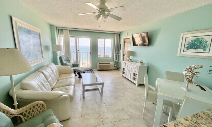 Northeast Virginia Beach Apartment | Unit 804 - Bright Beachy Vibes Oceanfront Views