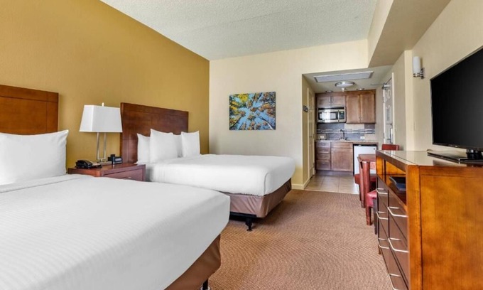 South Lake Tahoe Hotel | Unplug and Reconnect in South Lake Tahoe! Kitchenette, Swimming Pool!