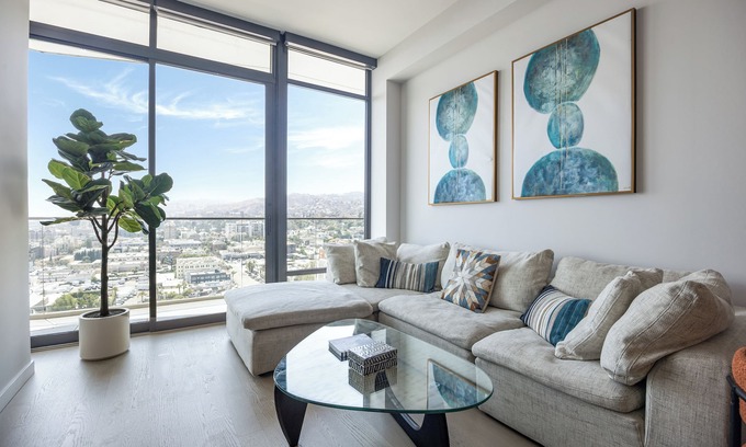 Hollywood Apartment | Unrivaled Luxury: Hollywood Terrace 2BD Penthouse with Panoramic Views!