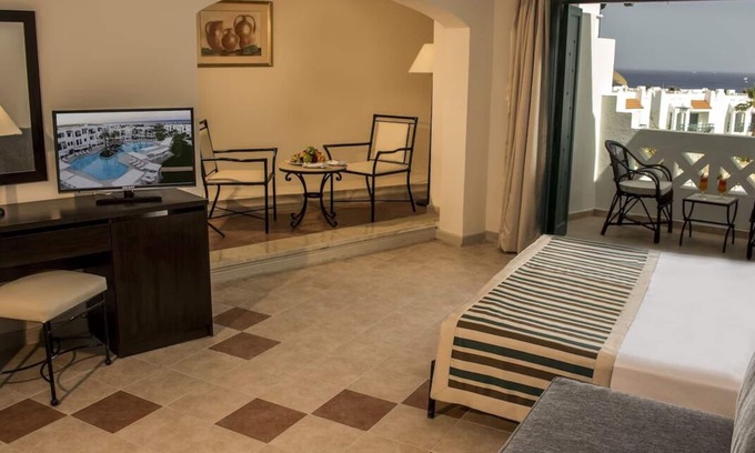 Sharm El Sheikh Hotel | Unwind in a Stylish Room Near the Red Sea - Ideal for Water Sports Enthusiasts