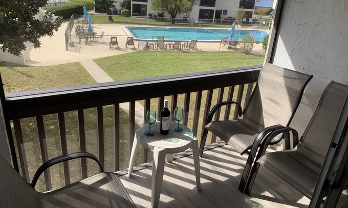 Winter Haven Condo | Updated 2 Bedroom Condo On Lake Lulu