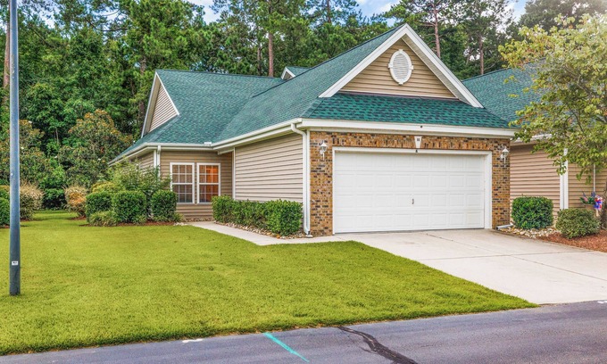 Pawleys Island Condo | Updated 3/bed 2/bath Garden home in True Blue