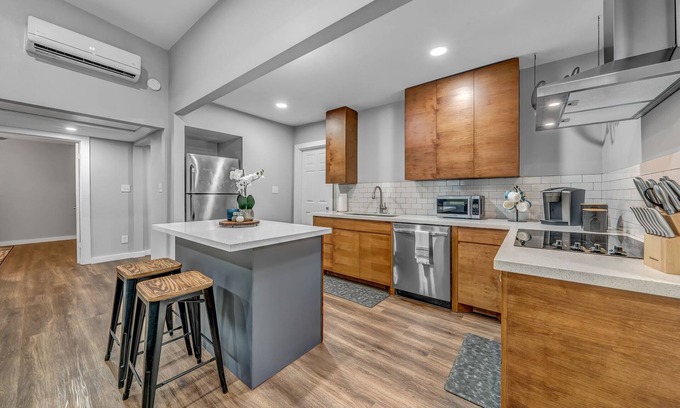 Bryan House | Updated 3bed/2bath home near Texas A&M