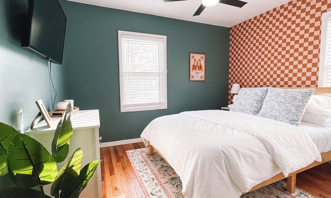 Overland Park House | Updated 4-bedroom house with WiFi, full coffee bar, and arcades in Overland Park