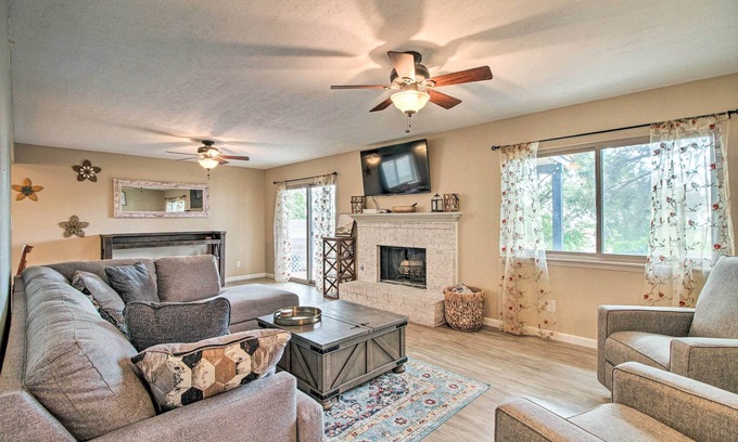 Northeast Heights House | Updated Albuquerque Home w/Backyard + Grill!