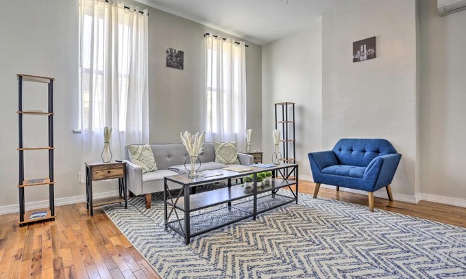 Constable Hook House | Updated Bayonne Townhome about 11 Mi to NYC!