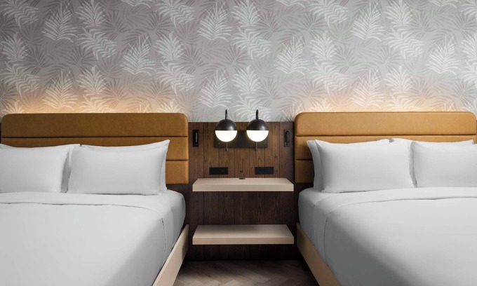Los Angeles Hotel | Updated Guest Rooms Offer Comfort and Style | Near LAX w/Shuttle, Gym & Pool!