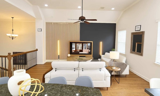 Woodlake - Briar Meadow House | Updated Private Jacuzzi 3 BR Galleria Home Sleeps 7