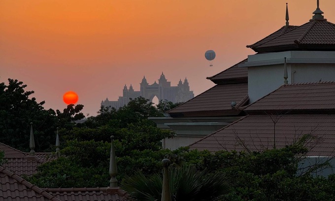 Palm Jumeirah Apartment | Upgraded 2BR - Beachfront - 5 Star Resort