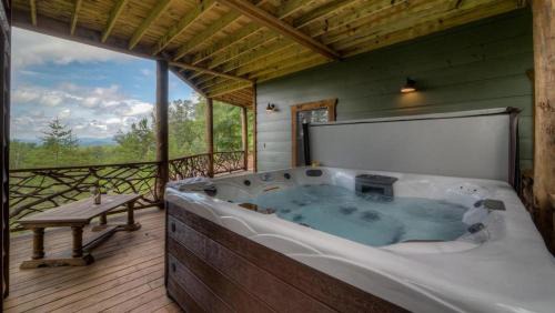 Mineral Bluff House | Uplifting