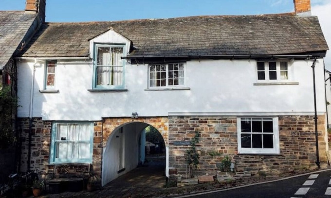 Stratton Cottage | Upper Ring O Bells x6 per wk