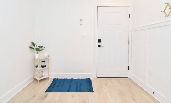 Fells Point Apartment | Upscale 1 Bedroom! In the Heart of Fells Point! Closest to John’s Hopkins