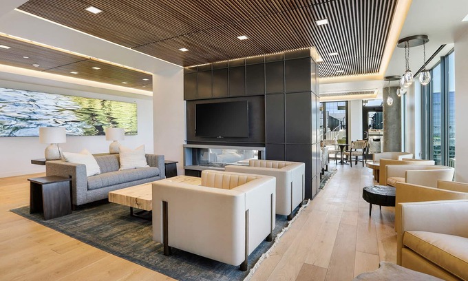 LoDo Condo | Upscale 1 bedroom plus den - Union Station views