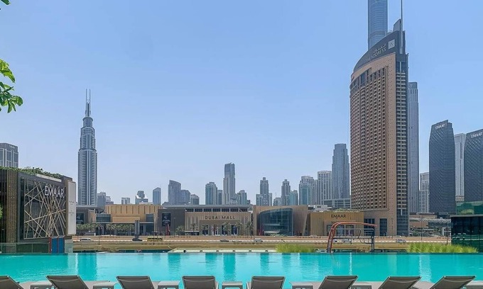 Trade Center Apartment | Upscale 2BR w/Community Views in Downtown Dubai!