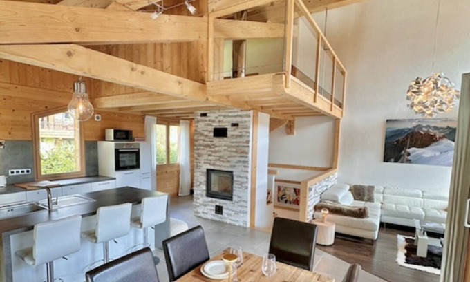 Praz-sur-Arly Ski Chalet | Upscale chalet, mountain view, 3 minutes from Megève