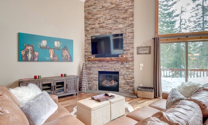 Government Camp House | Upscale Chalet with hot tub- walk to everything! No hidden/cleaning fees.
