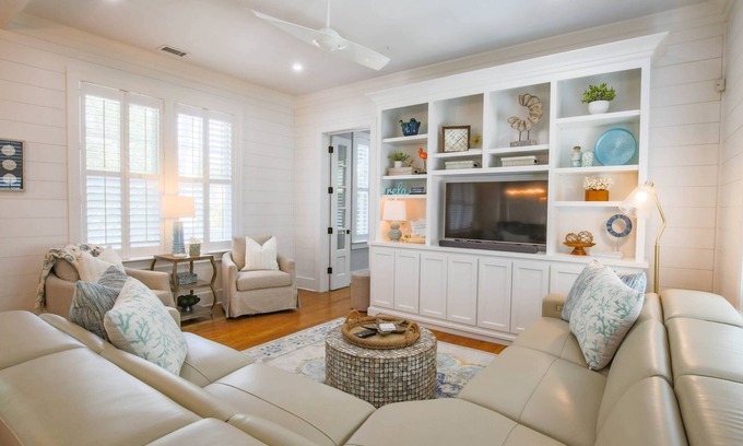 Isle of Palms House | Upscale, Custom Home 3 Doors From Beach w/Private Pool, Hot Tub & Screened Porch, Bunk Room & Den