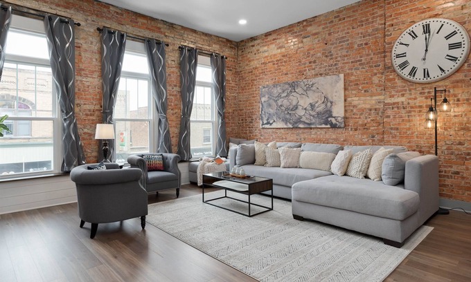 Millersburg Apartment | Upscale Downtown Getaway Walk to Shops & Dining