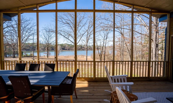 Greers Ferry House | Upscale Greers Ferry Lakefront Home with Amazing Views!