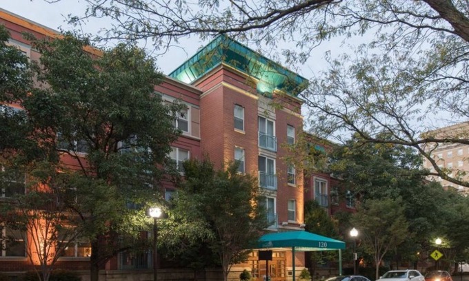 Downtown Cincinnati Apartment | Upscale Modern Apartment near OTR/Downtown Area