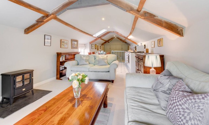 Colyton House | Upside Down Cottage - One Bedroom House, Sleeps 2