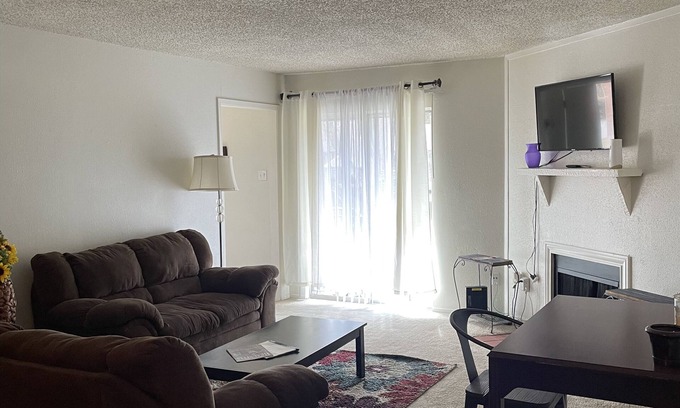 New Braunfels Apartment | Upstairs 2 bedroom 2 bath overlooking to pool