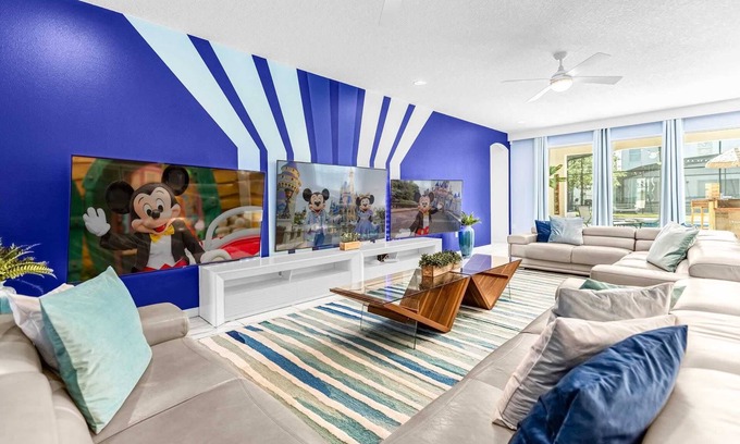 Kissimmee House | Upstay: Family Resort 15BR Home w/Pool & Tiki Bar