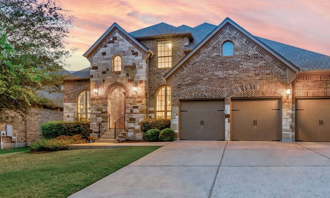 Dripping Springs House | Upstay: Spacious Home w Pool Hot Tub Office & Yard