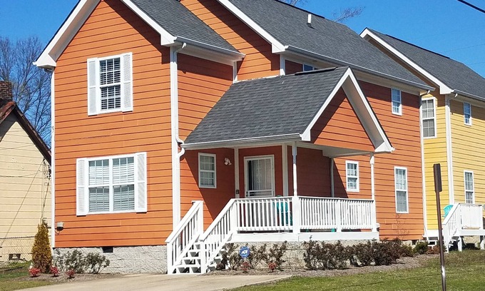 North Nashville House | Urban and rustic hideaway minutes from Downtown Nashville.