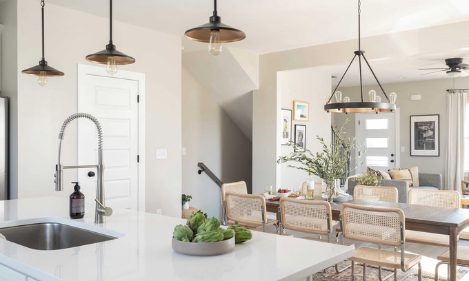 Talbot's Corner Cottage | Urban by Avantstay Elegant East Nashville Condo Hip & Trendy Area
